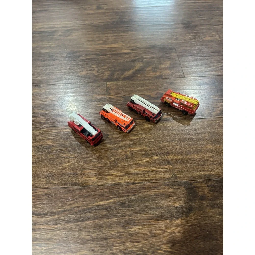Vintage Matchbox Fire Truck Lot of 4 1975 1981 1982 Blaze Buster Ladder Diecast